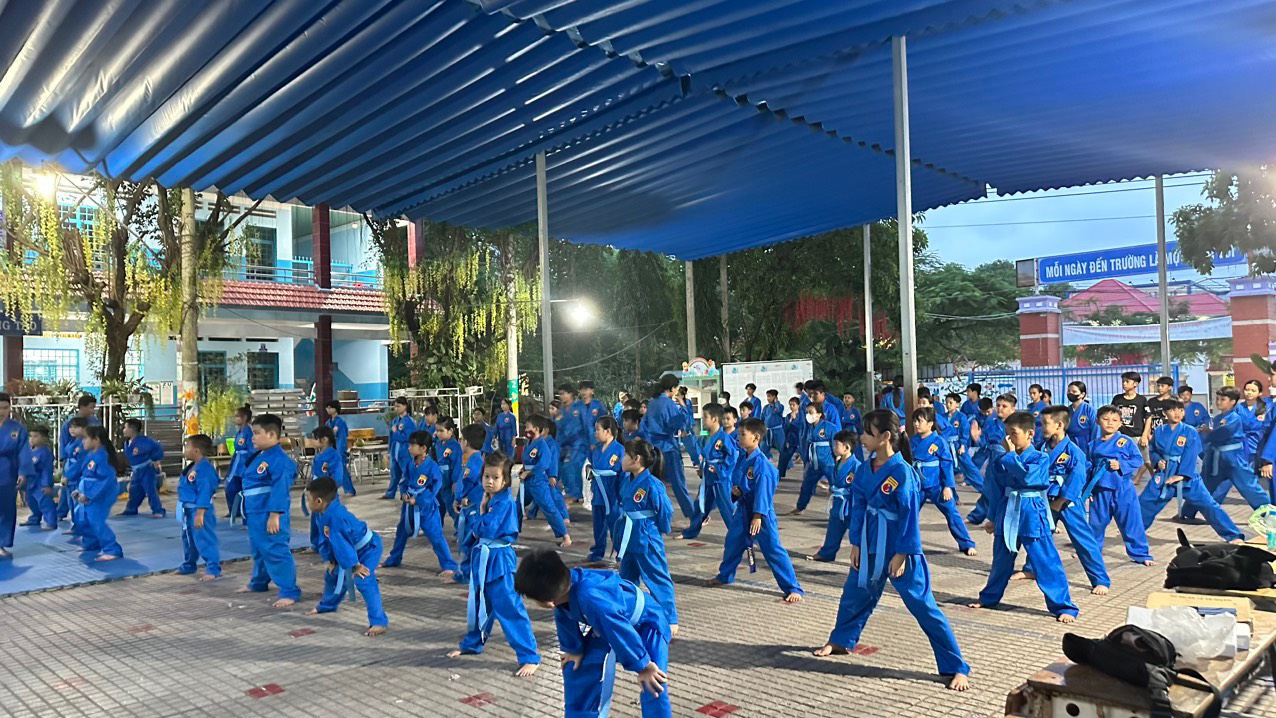 Clb trường tiểu Uyên Hưng