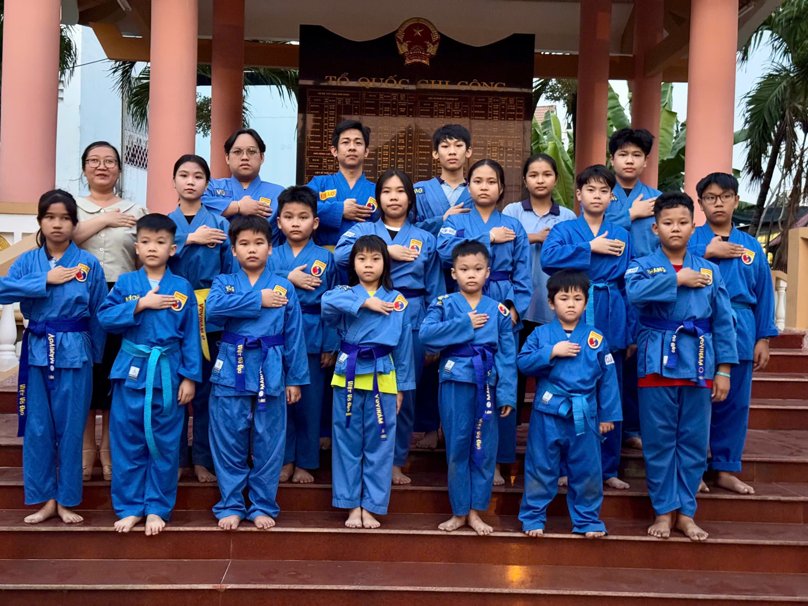 Lễ thắp hương tưởng nhớ Anh Hùng Liệt Sĩ Phường Tam Bình chào Tết 2024